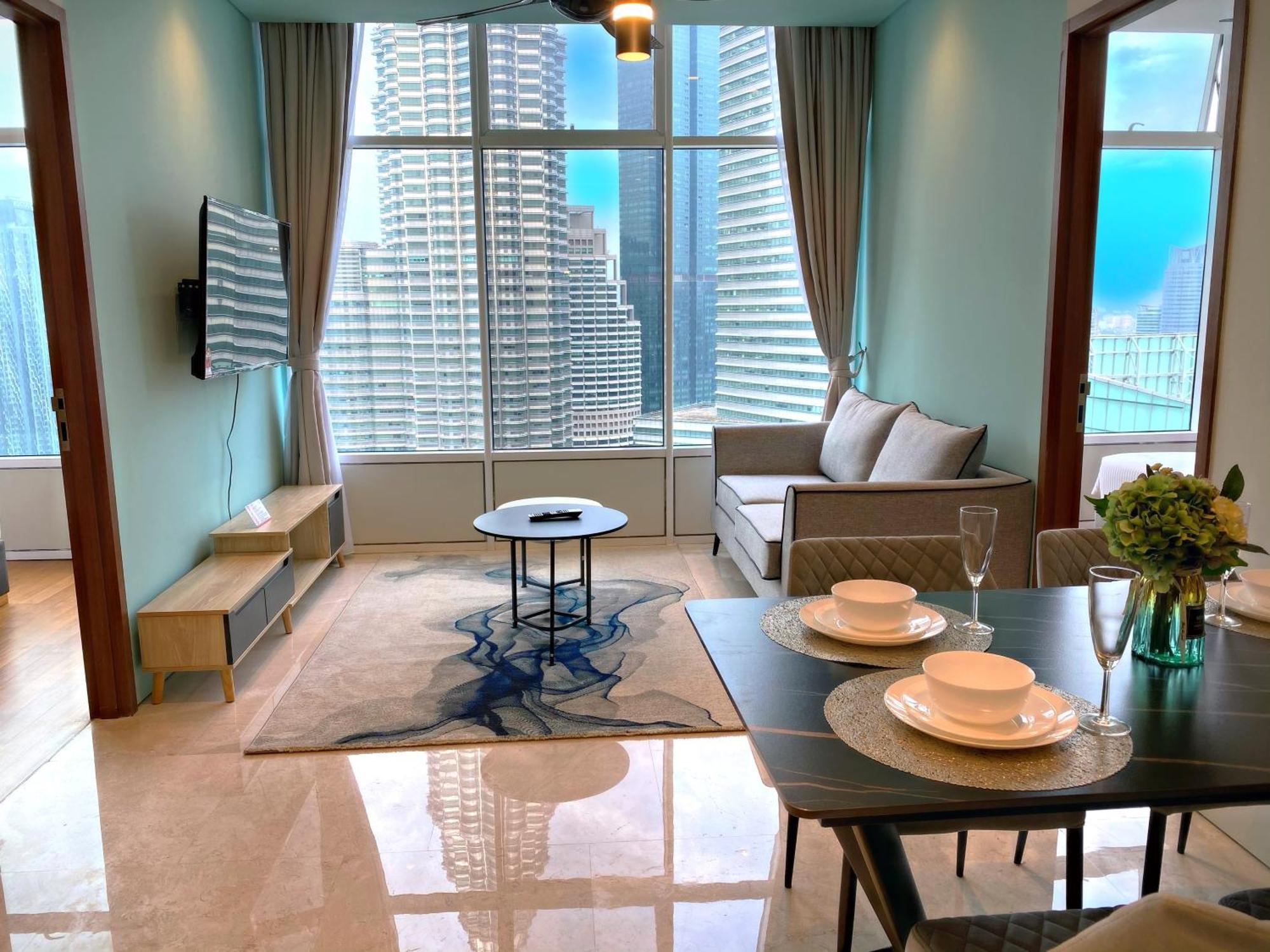 Sky Suites Klcc By Home Stay Kuala Lumpur Exterior photo