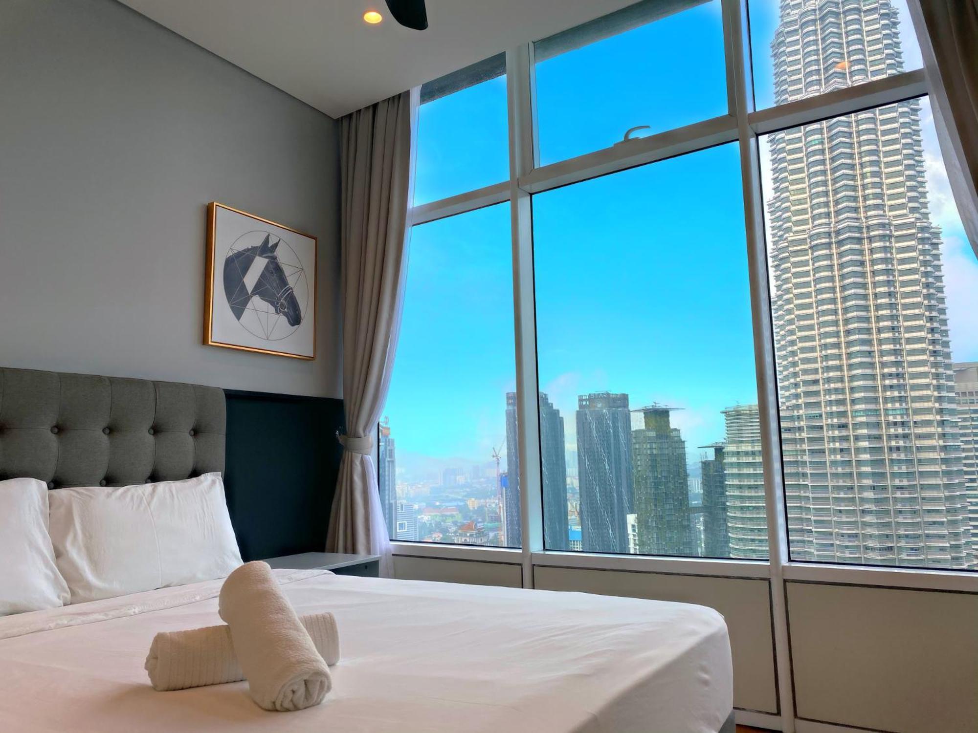Sky Suites Klcc By Home Stay Kuala Lumpur Exterior photo