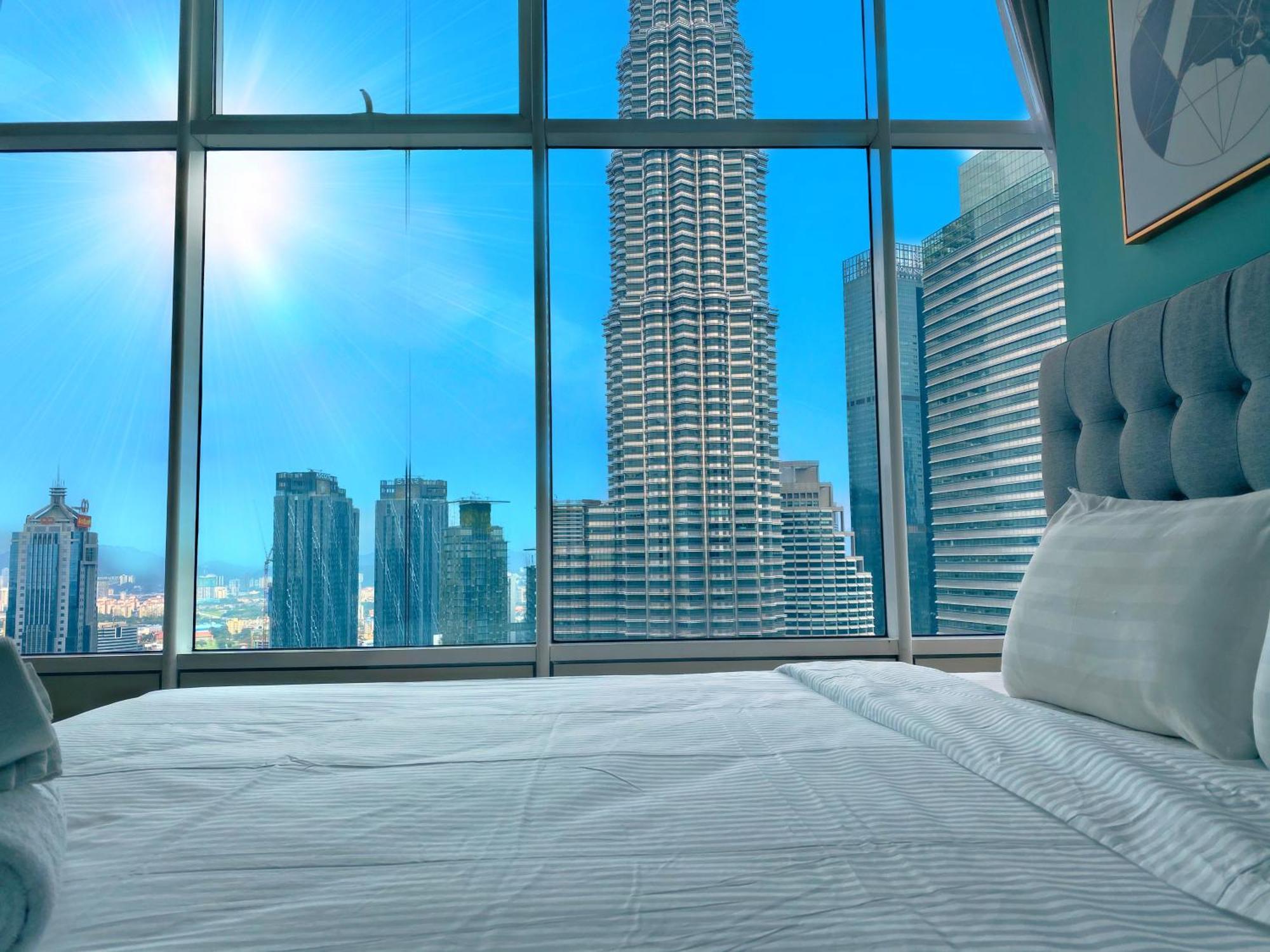 Sky Suites Klcc By Home Stay Kuala Lumpur Exterior photo
