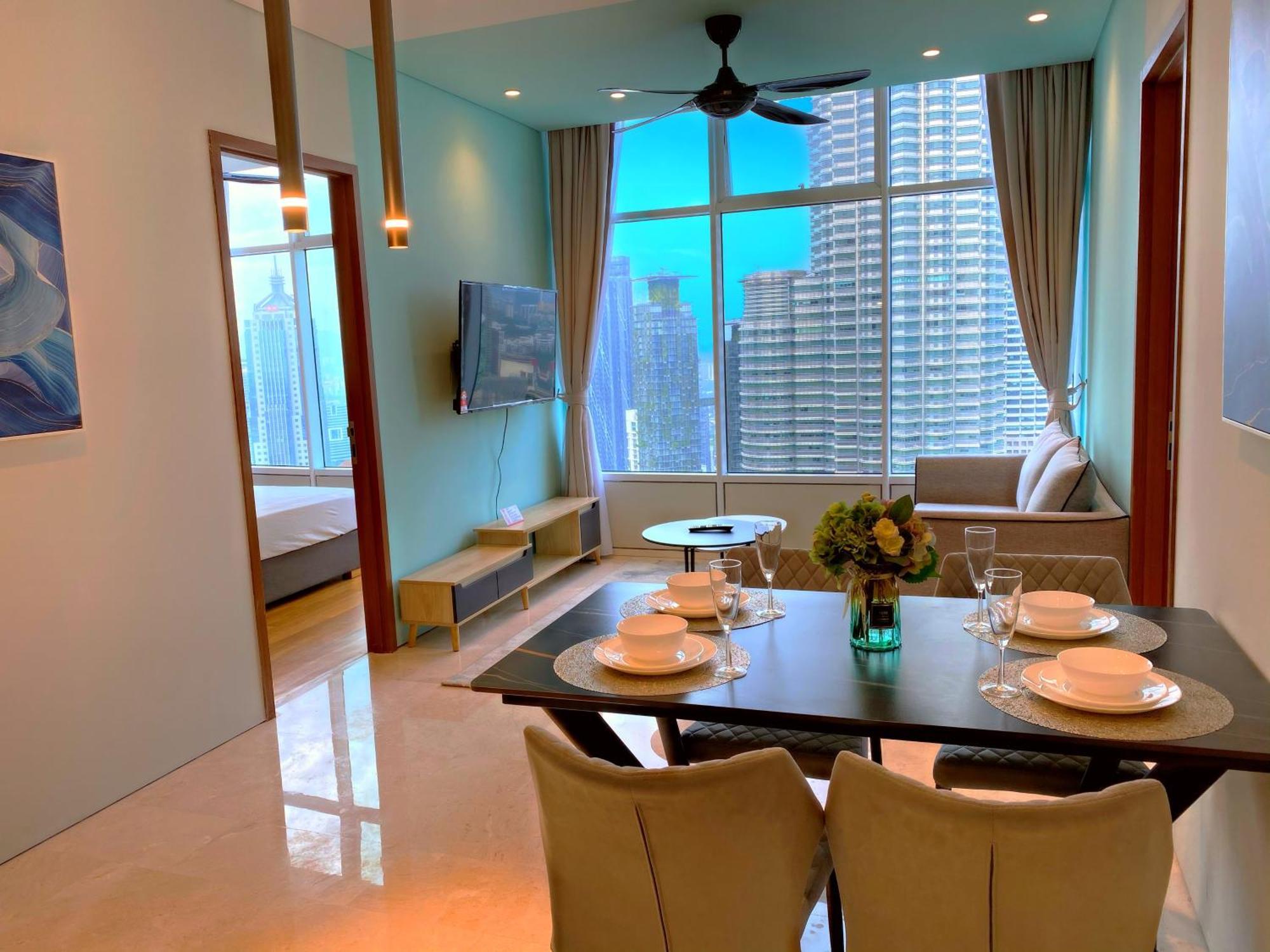 Sky Suites Klcc By Home Stay Kuala Lumpur Exterior photo