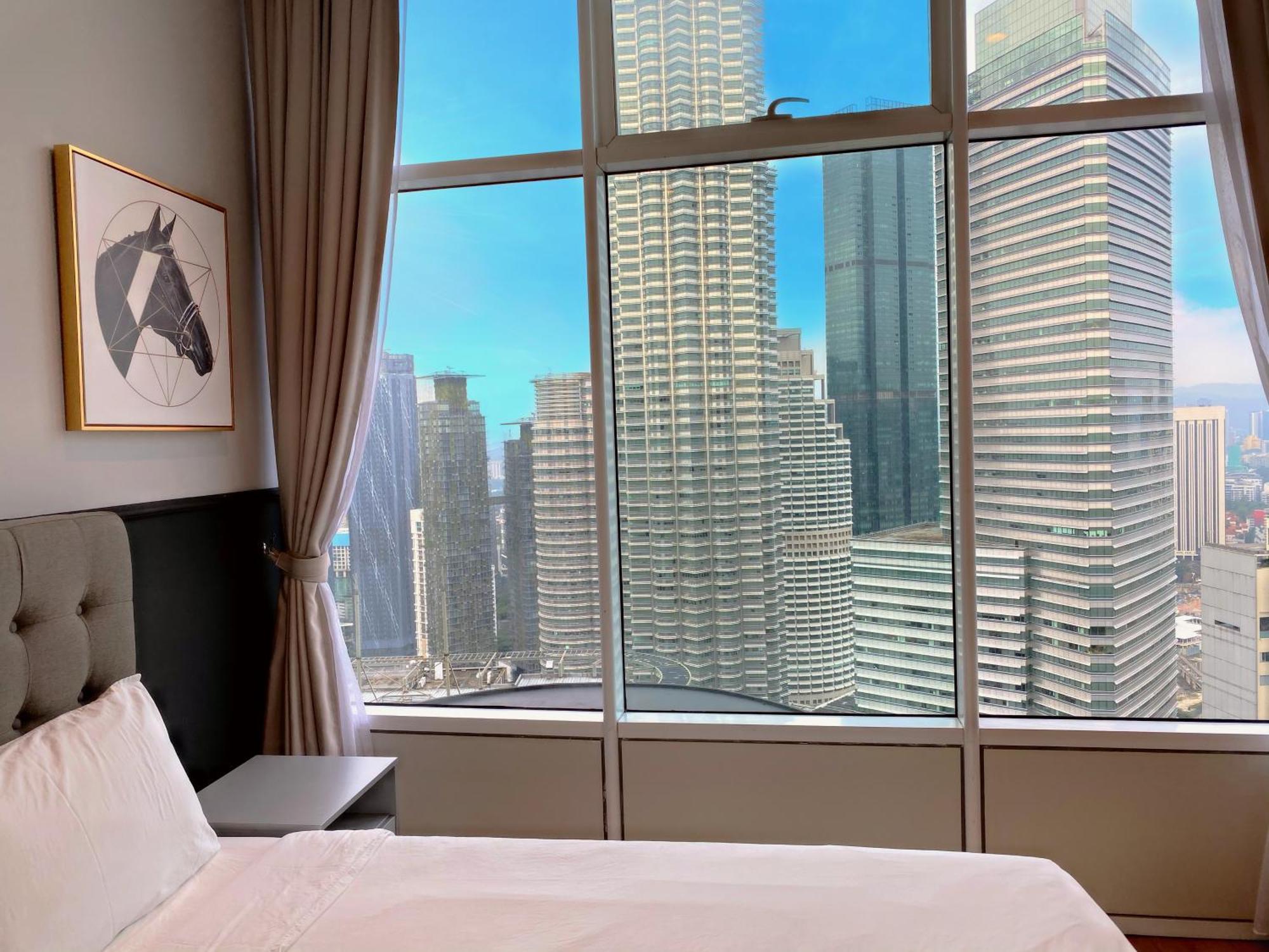 Sky Suites Klcc By Home Stay Kuala Lumpur Exterior photo